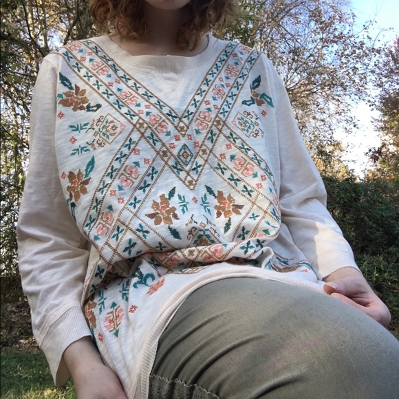 ⚘ Democracy Embroidered Tunic - Picture 6 of 16
